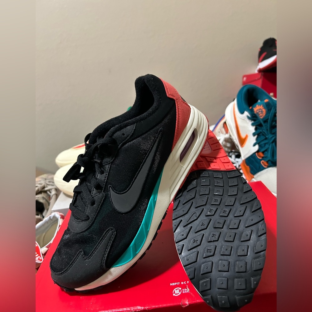 Nike Air Max Solo Black Metallic Dark Grey Men’s Sz 8.5 Brand New/No Box